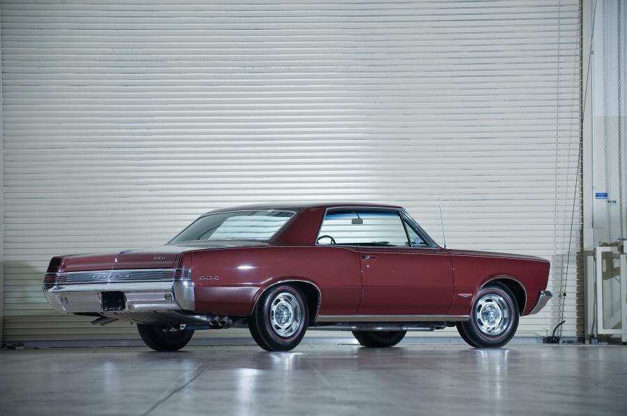  Pontiac GTO Coupe 1965 года  (фото 25 из 26)